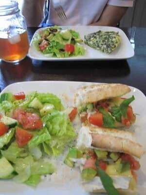 Cafe Un Coin De Jardin