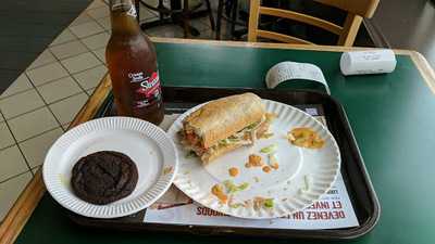 Dagwoods La Sandwicherie