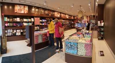 Lindt Chocolate Shop - Deerfoot Meadows