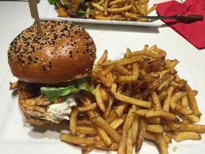 Ste-catherine & Burger Restobar