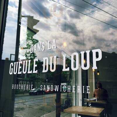 Dans La Gueule Du Loup