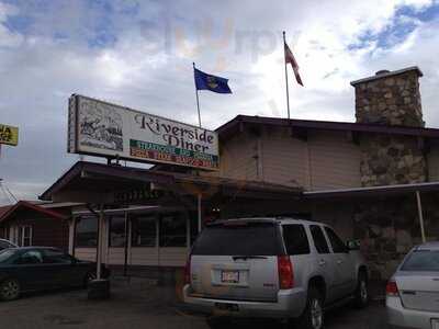 Riverside Diner Steak & Pizza