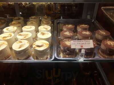 Patisserie Chez De Gaulle