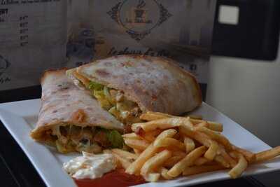 Le Balcon Cafe-resto-lounge