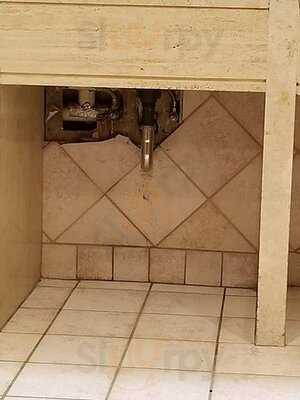 Toula Restaurant & Bar