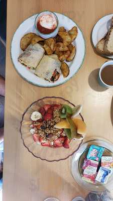 Cora's Breakfast & Lunch