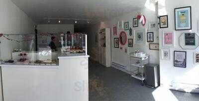 Desmond & Beatrice Bakeshop & Cupcakery