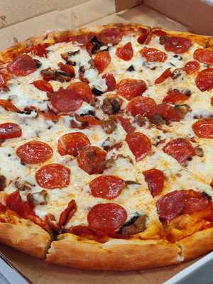 Geroge's Pizza And Panzerotto