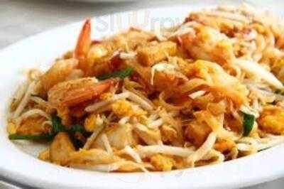 Wok N Roll Restaurant