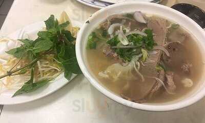 Wok N Roll Restaurant