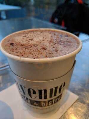 Avenue Cafe & Bistro