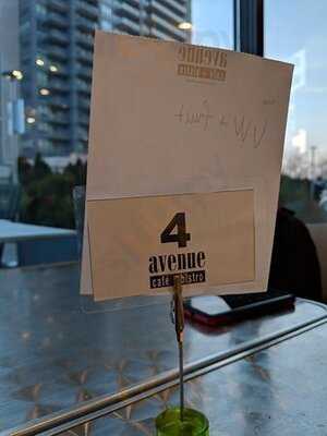 Avenue Cafe & Bistro