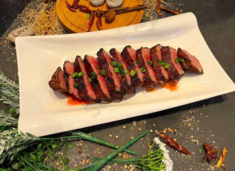 Day And Night Angus Beef King Crab