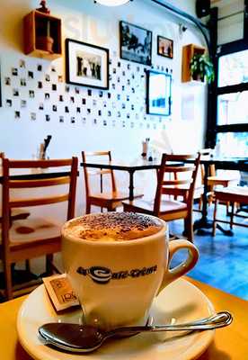 Le Cafe Creme