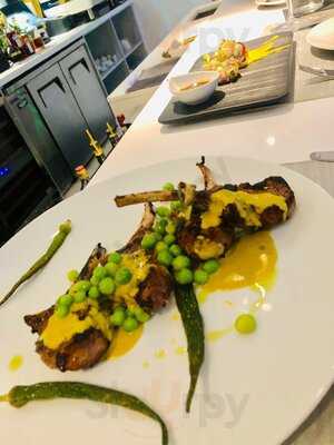 Sash Restaurant & Wine Bar