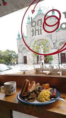 Rond-point Cafe Autogere