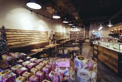 Smokeys Poutin Take Out Resturant