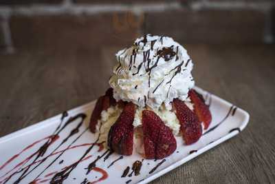 Smokeys Poutin Take Out Resturant