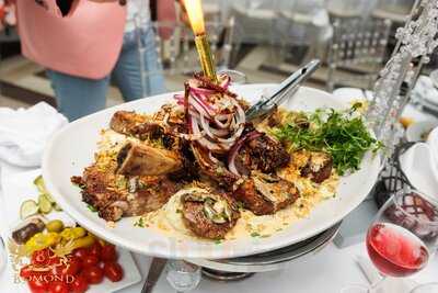 Bomond Restaurant & Lounge