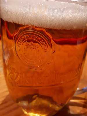 Fiddler's Dell Bar And Grill