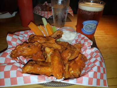 Fiddler's Dell Bar And Grill