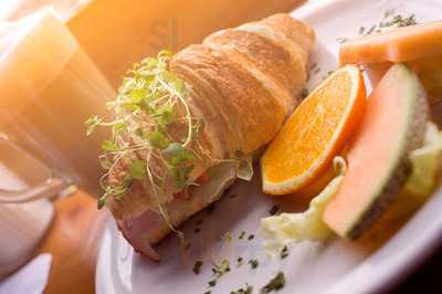 Cafe Bistro Mysterium