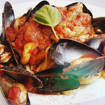 Opera Restaurant Bar