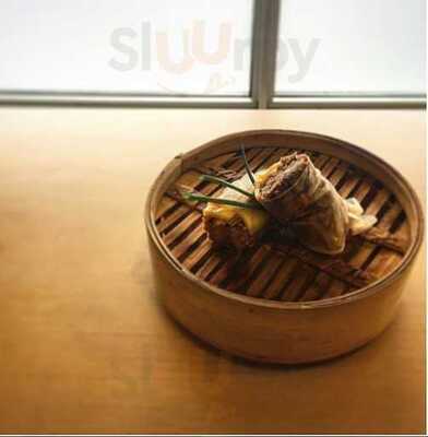 Del's Pastry Corner Cafe