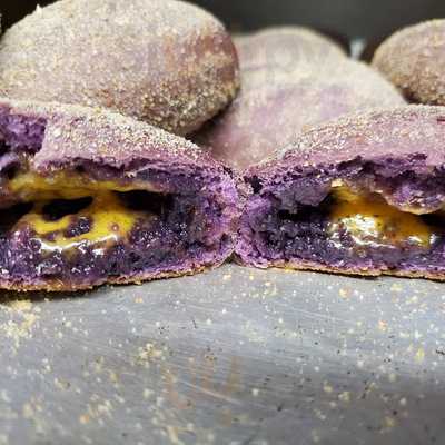 Dabest Filipino Bakery