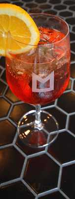 Mollie Restaurant Pub