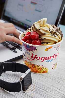 Yogurty's Froyo