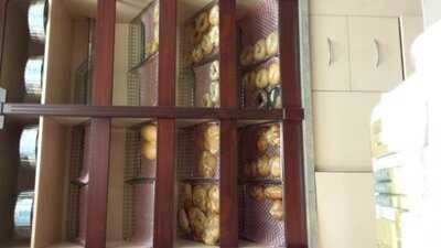 Eglinton Cafe & Bakery