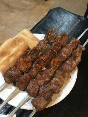 Max Cafe Bar And Grill