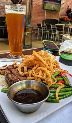 Front Street Bar & Grill