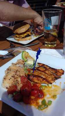 Front Street Bar & Grill