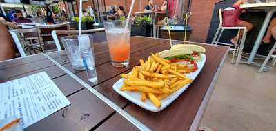 Front Street Bar & Grill