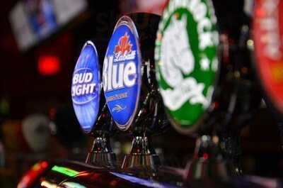 Hoops Sports Bar And Grille