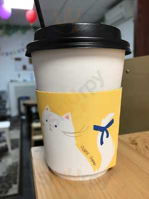 Meow Cat Cafe