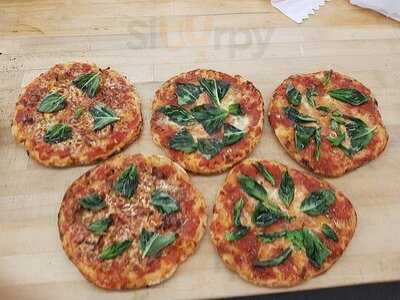 Casa Tamayo Pizza And Variety