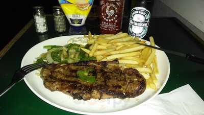 Edie's Place Bar & Cafe