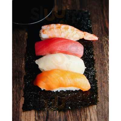 Lindt Chocolate Shop - Toronto Path