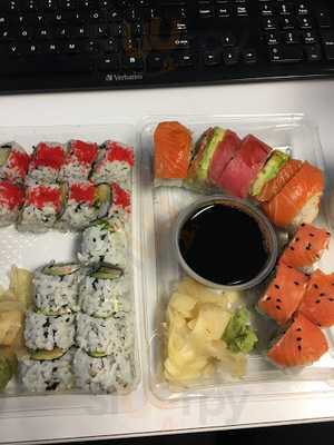 Lindt Chocolate Shop - Toronto Path