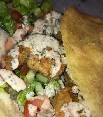 Debe's Roti & Doubles