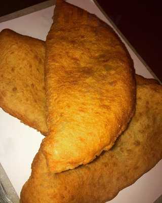 Debe's Roti & Doubles