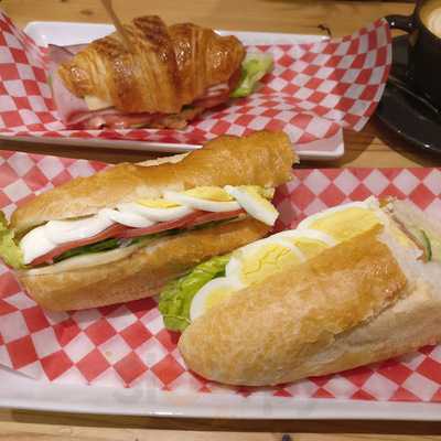 Bread & Roses Bakery Caffe