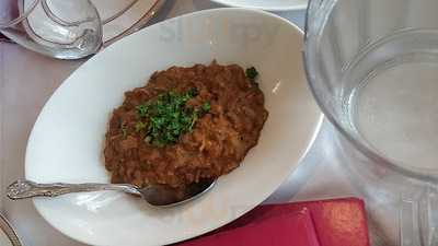 Genatsvale Georgian Restaurant