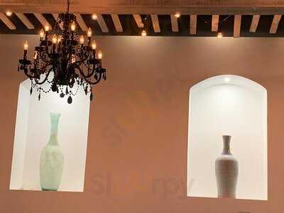 Floga Estiatorio And Event Space