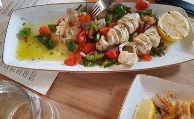 Floga Estiatorio And Event Space