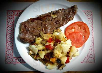 Gravediggerz' Variety & Restaurant