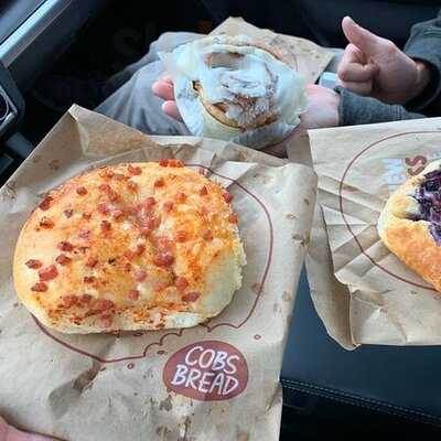 Cobs Bread